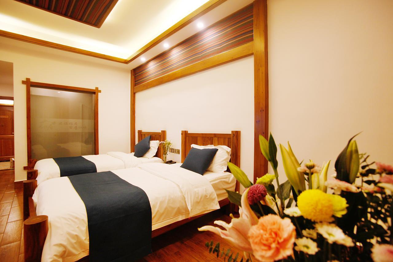 Guihua Road 106Th Hostel Zhangjiajie Exterior photo